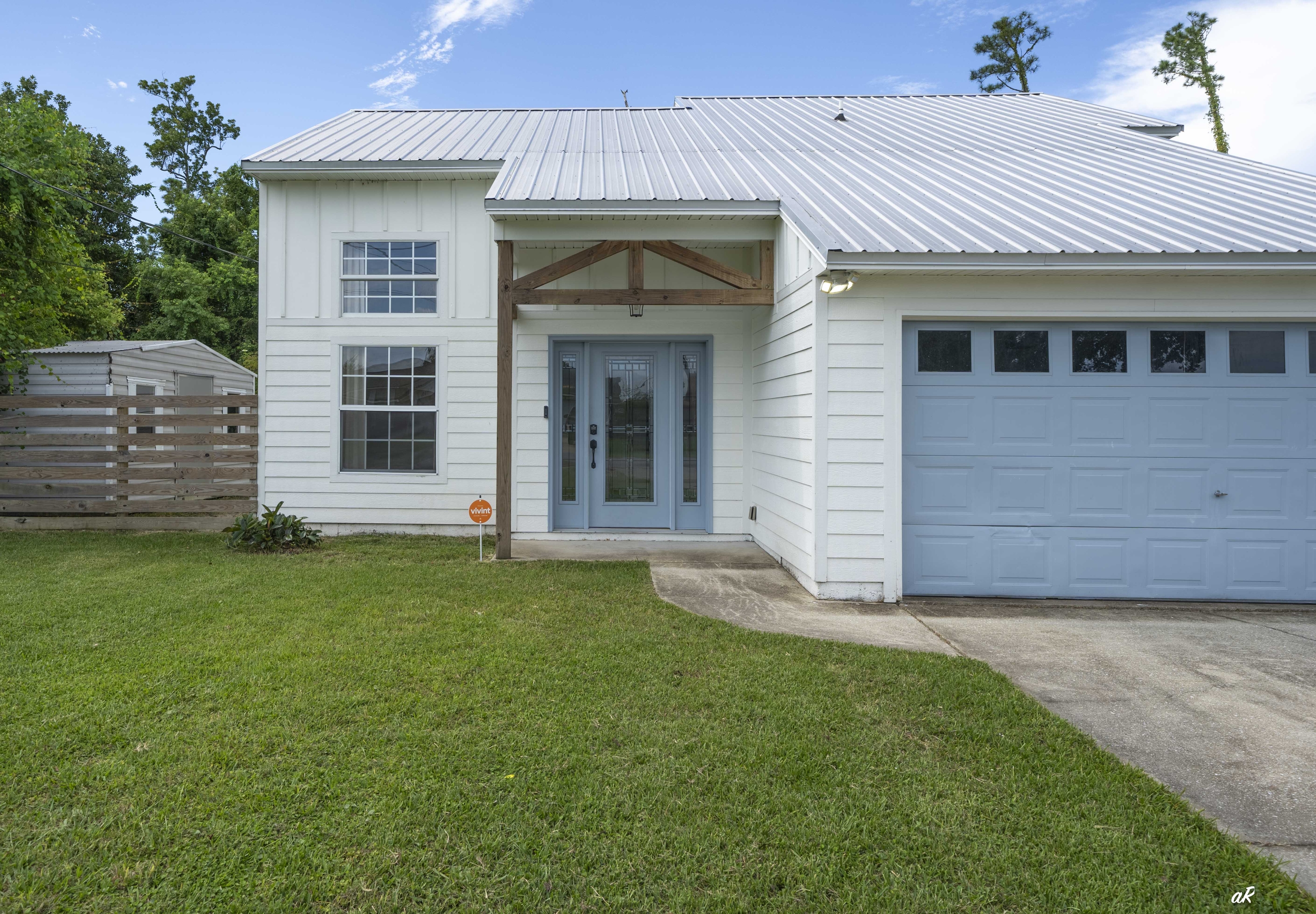 6226 Wallace Road