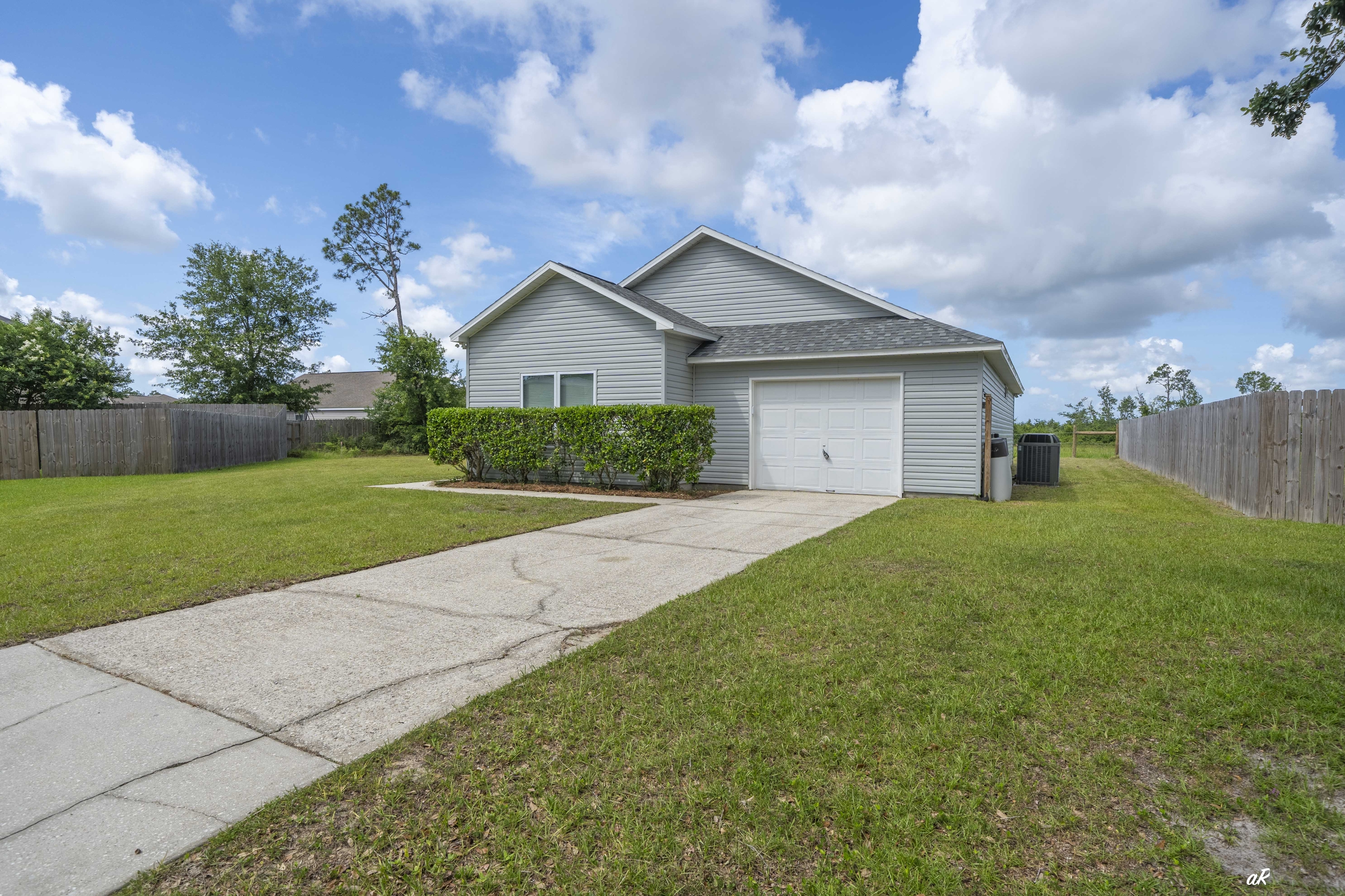 6301 Lake Joanna Circle