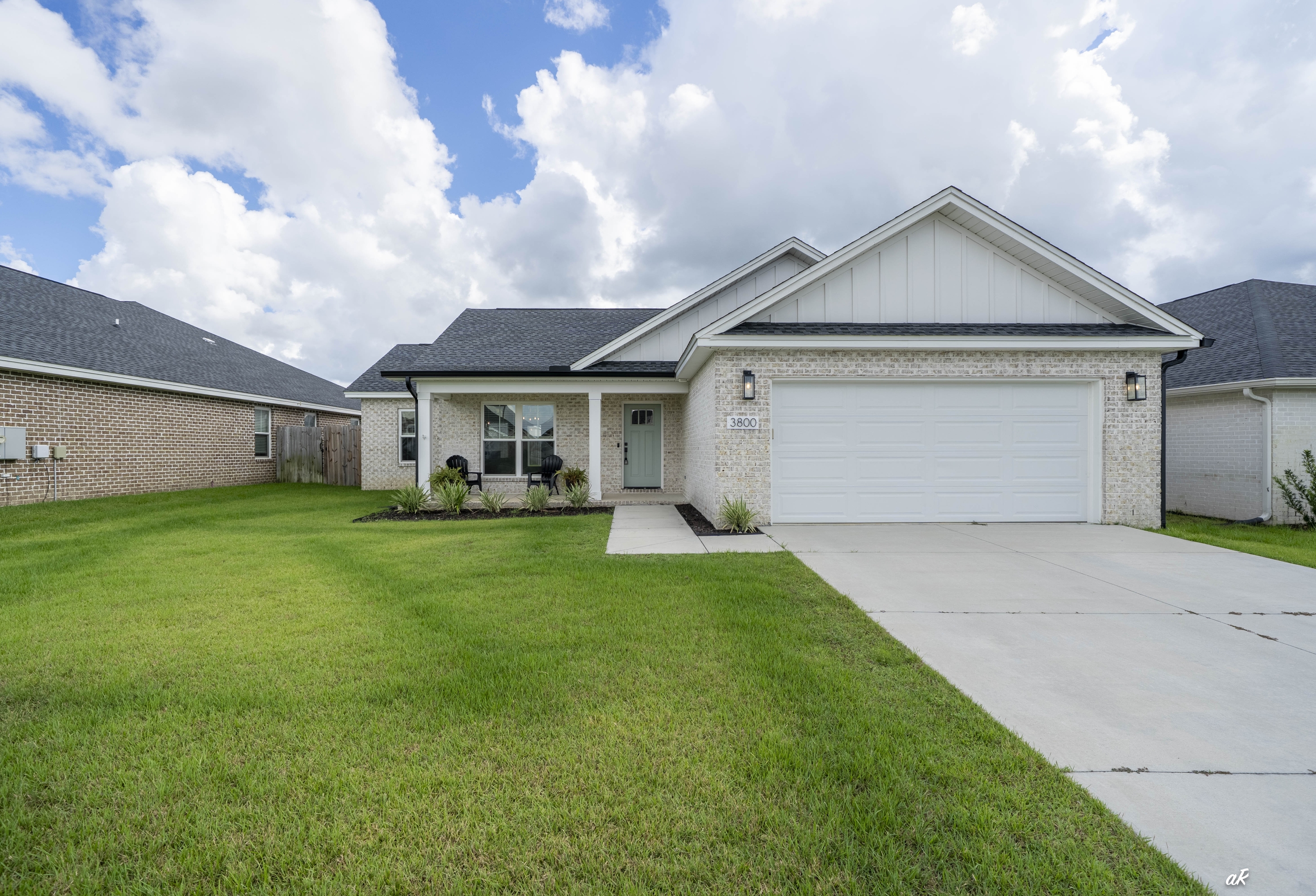 3800 Redbud Way