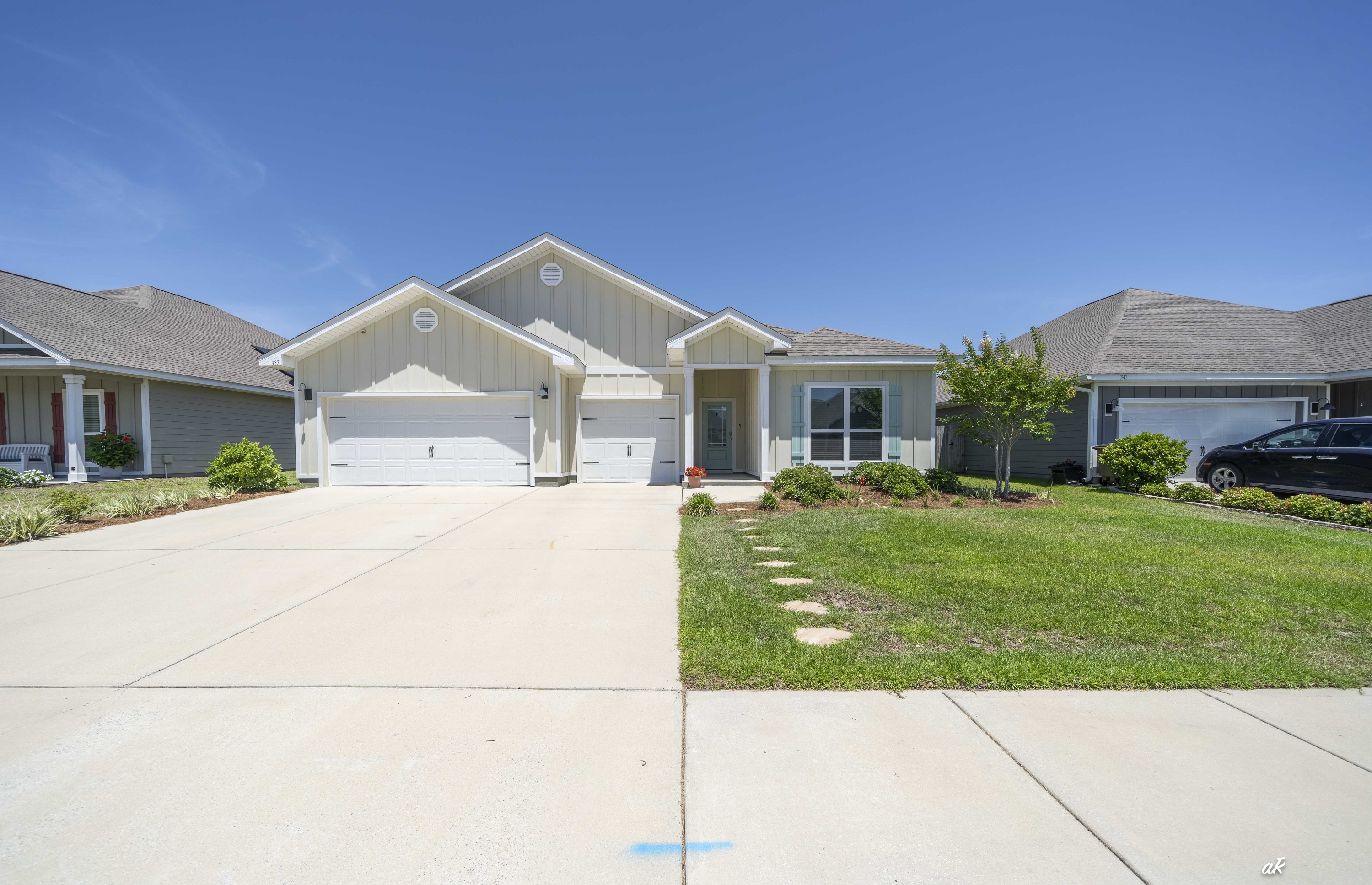 337 Allie Way